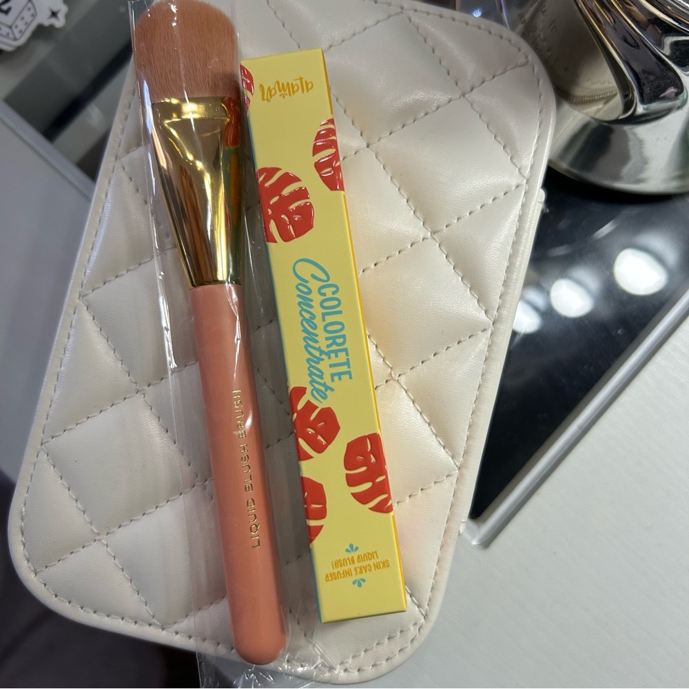 Alamar Cosmetics Liquid Blush and Brush Bundle